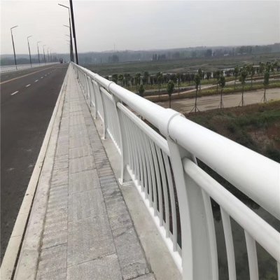 城市道路護(hù)欄